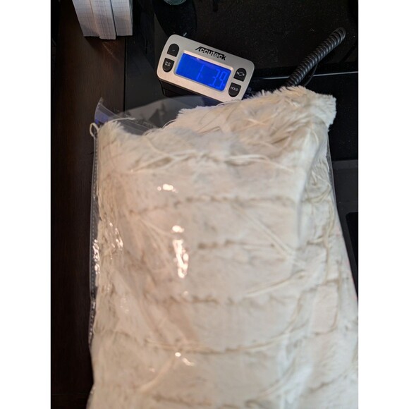 Sno Skins Women's Faux Fur Vest Jacket Fringe Tassels Size Large Ivory - Picture 10 of 10